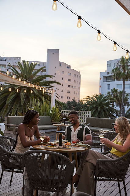 St. Patrick’s Day celebration in Cape Town The President Hotel St. Patrick’s event Irish food and drinks in Cape Town Guinness beer specials in Cape Town Live Celtic music at The President Hotel St. Patrick’s Day party in Bantry Bay Irish-inspired cuisine at The President Hotel Best places to celebrate St. Patrick’s Day in Cape Town St. Patrick’s Day buffet at The President Hotel Rugby screenings and Irish pub vibes in Cape Town